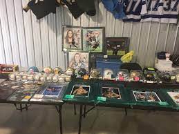 D's Cards & Memorabilia