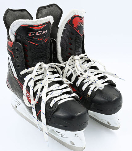 Connor-McDavid-game-used-skates-rookie-season.jpg