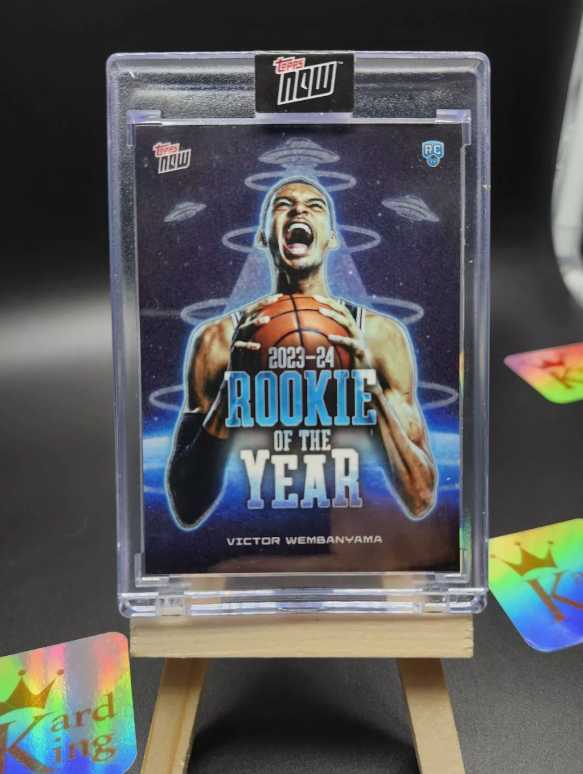 topps-now-glow-in-the-dark-victor-wembanyama.png