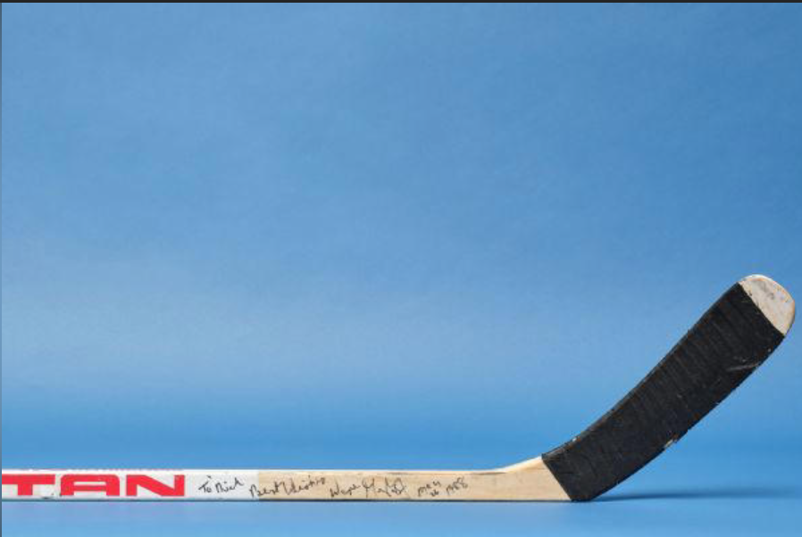 Wayne-Gretzky-Finals-Stick-Auction.png