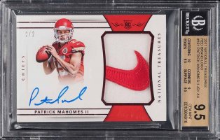 2017 National Treasures Patrick Mahomes Black RPA /5 BGS 9.5