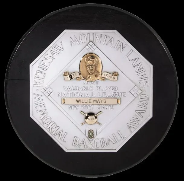 Willie Mays Memorabilia Auction by Hunt Auctions Closes January 12