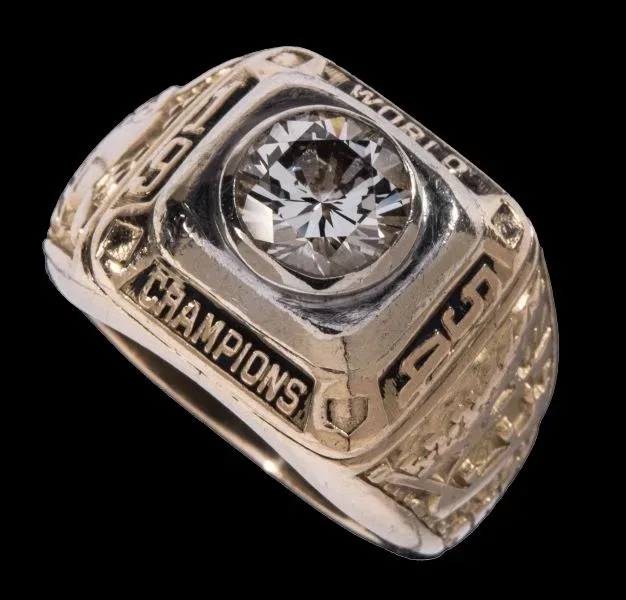 Willie Mays Memorabilia Auction by Hunt Auctions Closes January 12